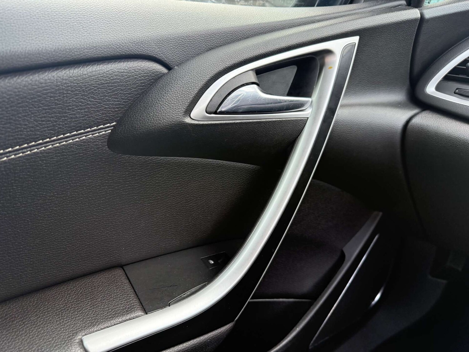 Used Vauxhall Astra GTC 2013 for sale - 77902976: Photo 45