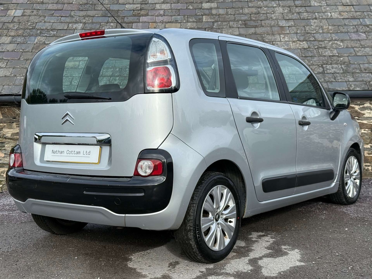 Used Citroen C3 Picasso 2010 for sale - 76127594: Photo 8