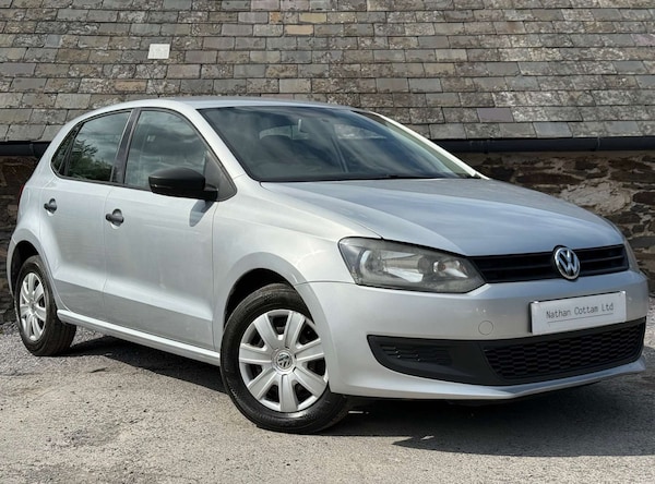Used Volkswagen Polo 2010 for sale - 75095122: Photo 1