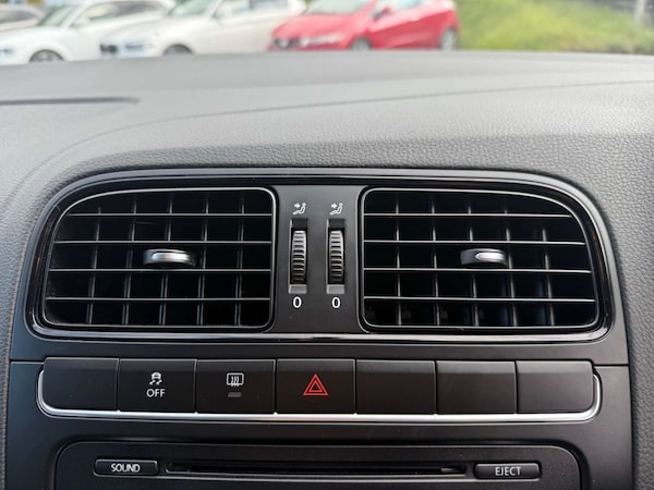 Used Volkswagen Polo 2010 for sale - 75095122: Photo 39