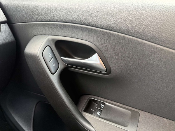 Used Volkswagen Polo 2010 for sale - 75095122: Photo 47