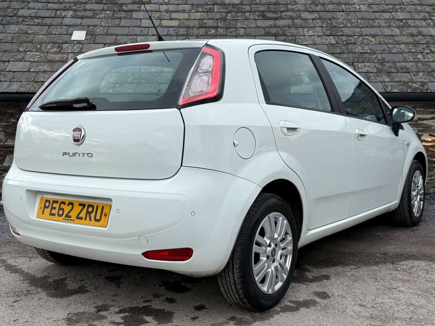 Used Fiat Punto 2012 for sale - 77792540: Photo 8