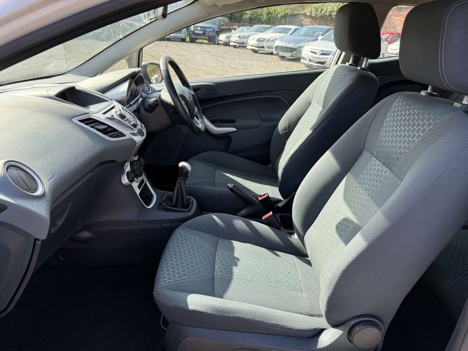 Used Ford Fiesta 2011 for sale - 78066705: Photo 19