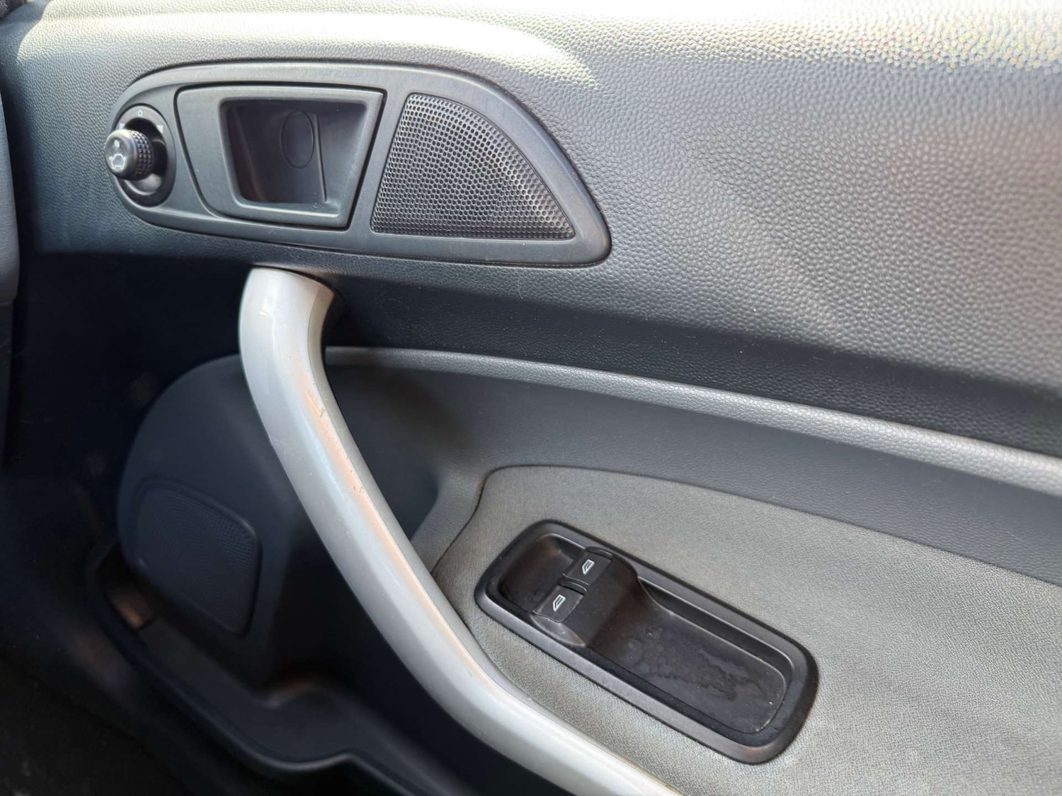 Used Ford Fiesta 2011 for sale - 78066705: Photo 42