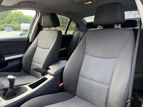 Used BMW 3 Series 2010 for sale - 76278282: Photo 25