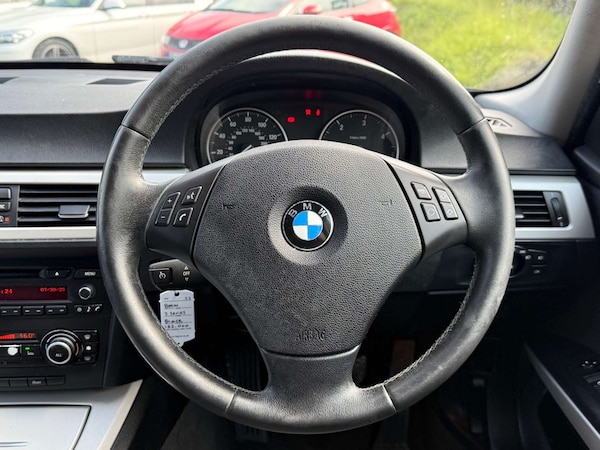 Used BMW 3 Series 2010 for sale - 76278282: Photo 39