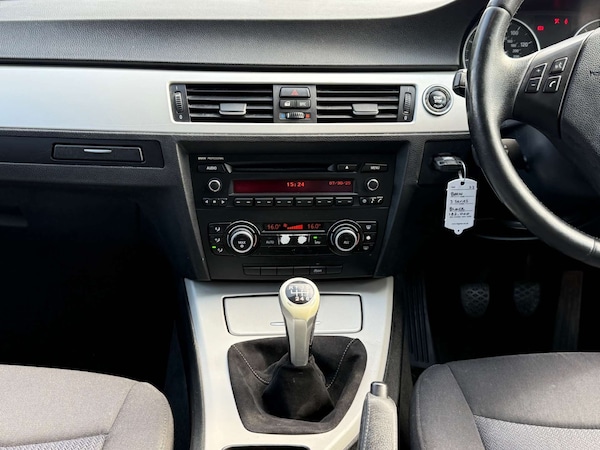 Used BMW 3 Series 2010 for sale - 76278282: Photo 45