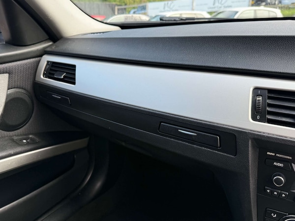 Used BMW 3 Series 2010 for sale - 76278282: Photo 51