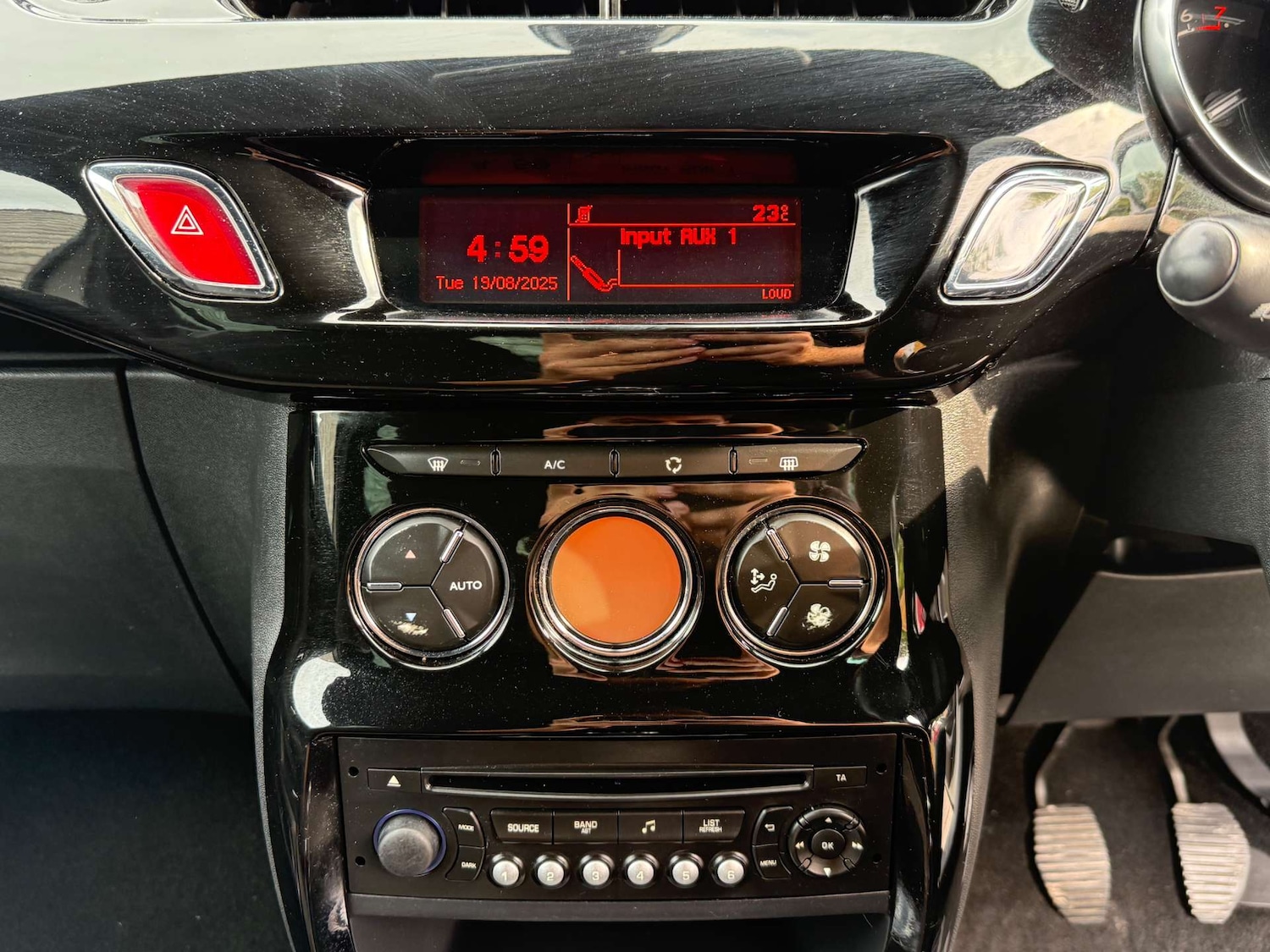 Vehicle 33