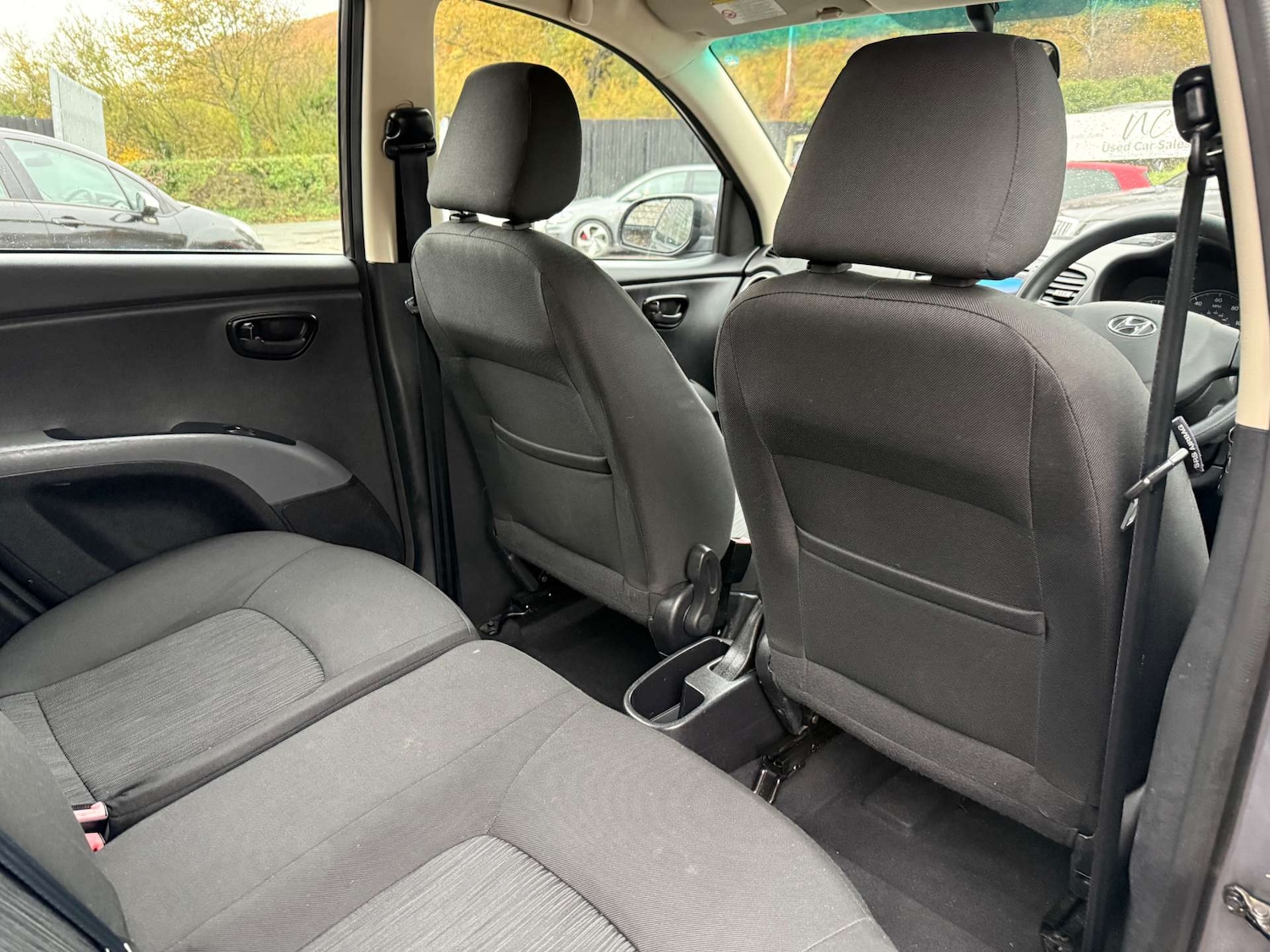 Used Hyundai i10 2011 for sale - 76478917: Photo 10