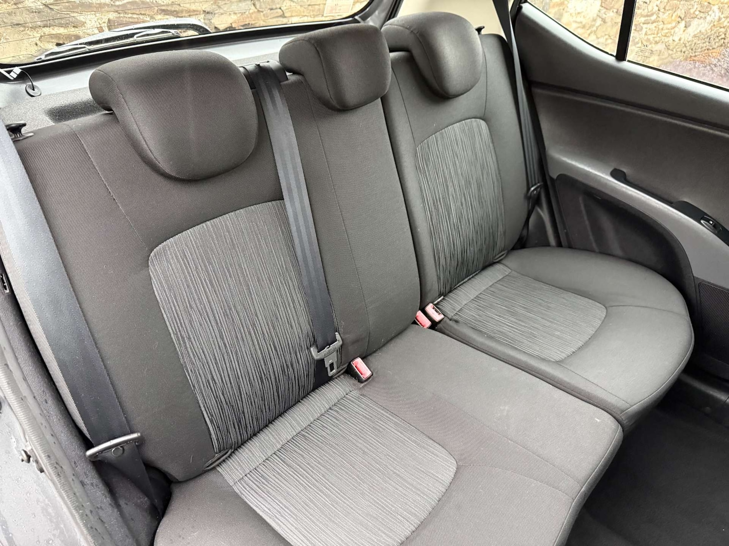 Used Hyundai i10 2011 for sale - 76478917: Photo 11