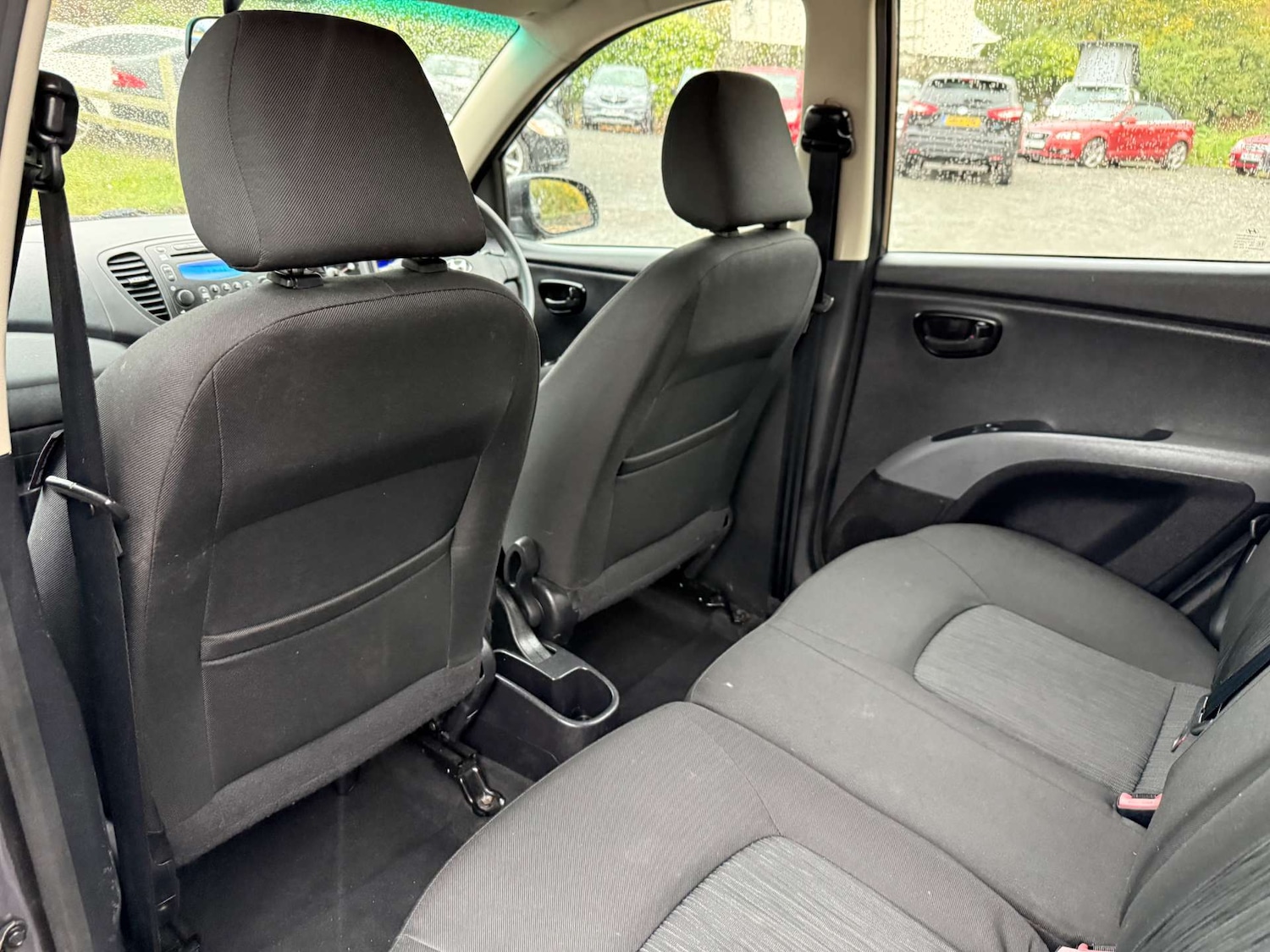 Used Hyundai i10 2011 for sale - 76478917: Photo 18