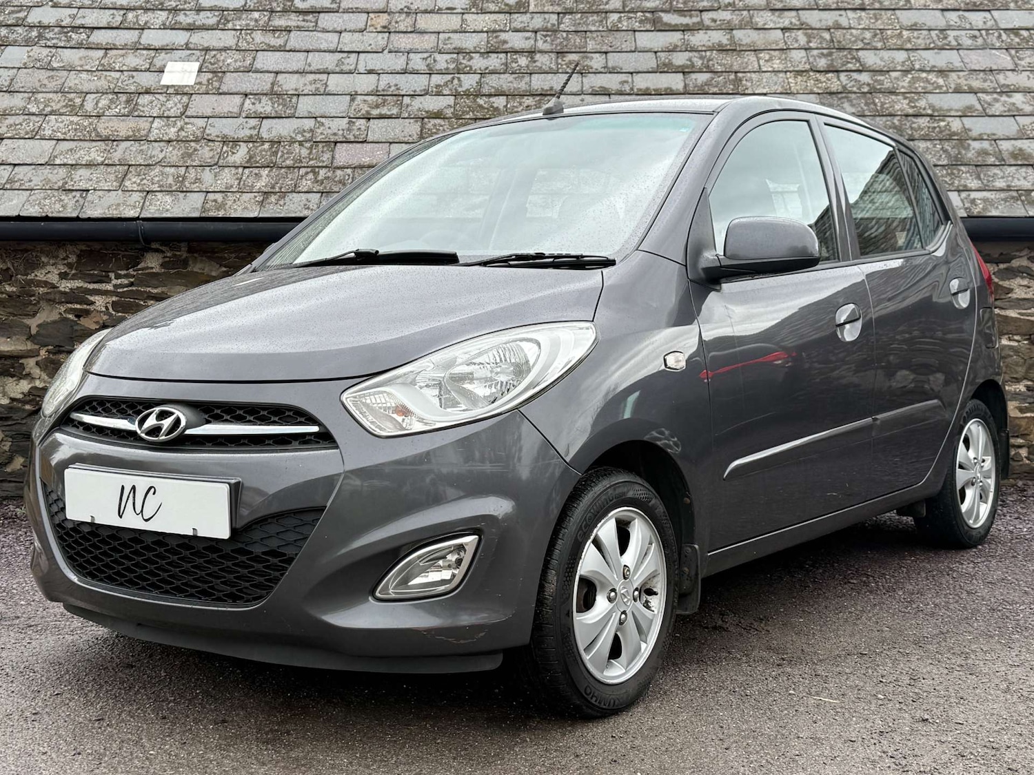 Used Hyundai i10 2011 for sale - 76478917: Photo 2