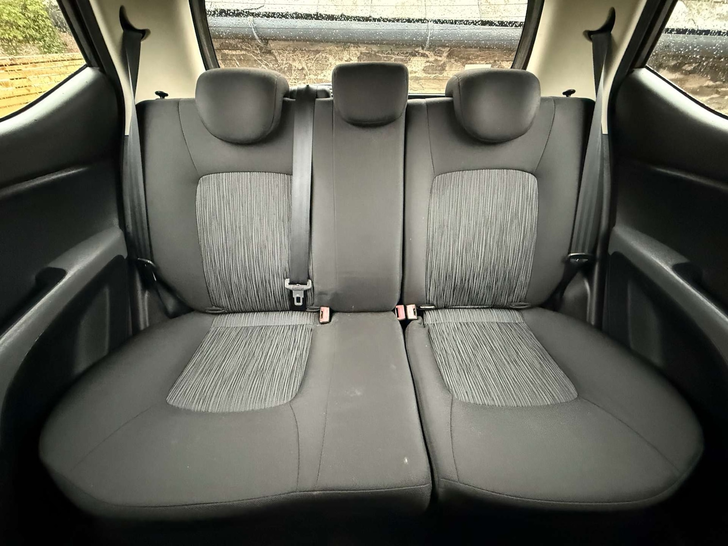 Used Hyundai i10 2011 for sale - 76478917: Photo 22