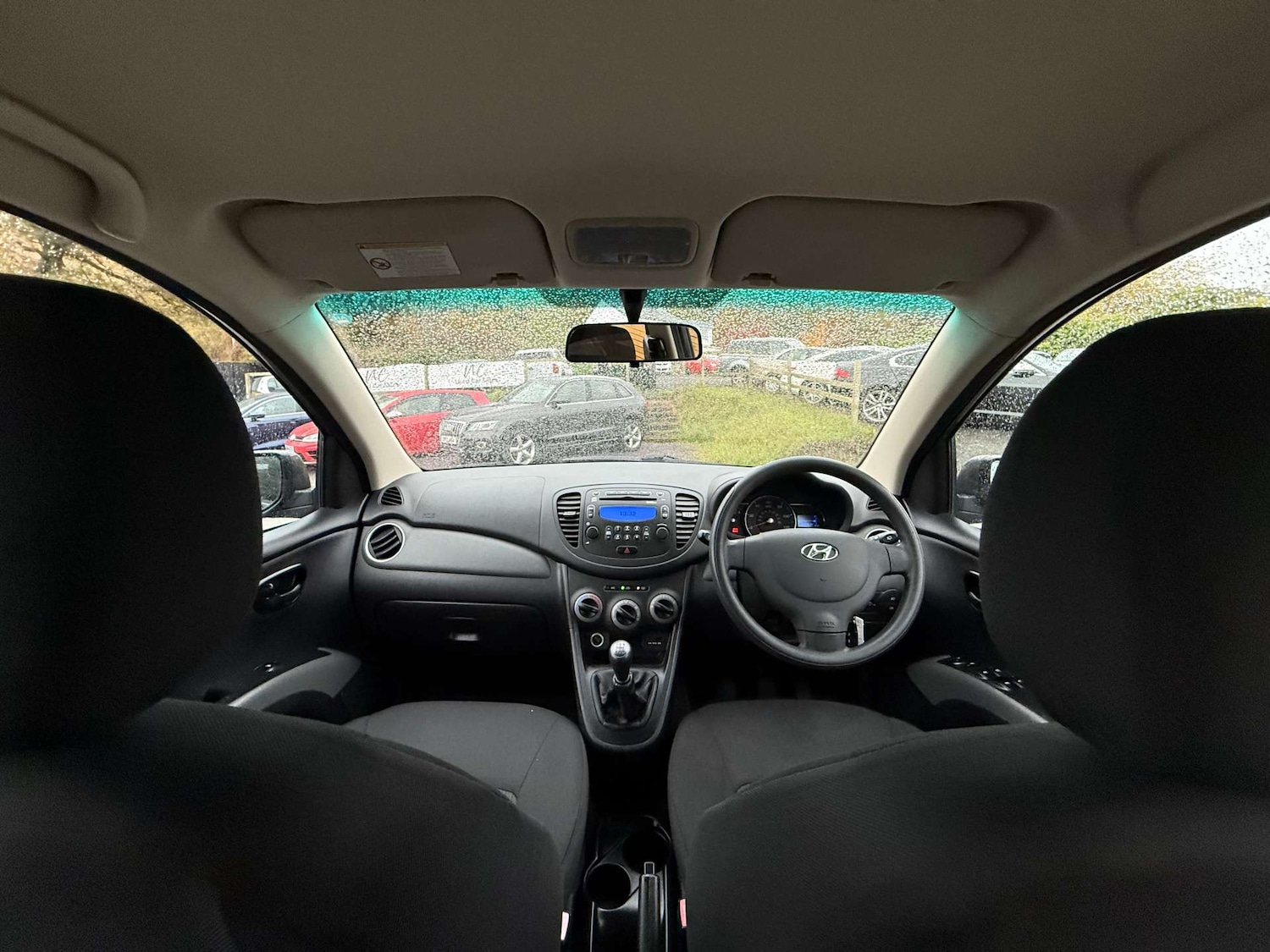 Used Hyundai i10 2011 for sale - 76478917: Photo 23