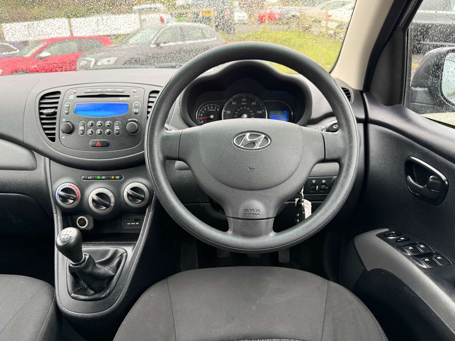 Used Hyundai i10 2011 for sale - 76478917: Photo 28