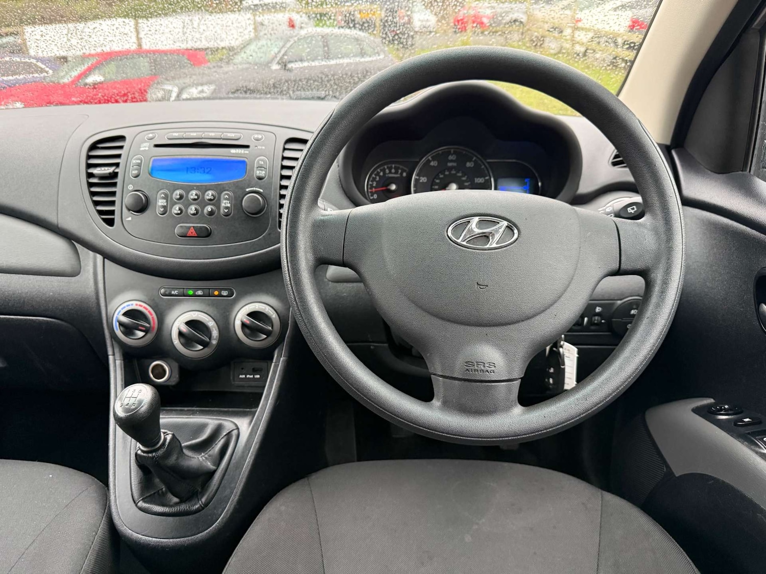 Used Hyundai i10 2011 for sale - 76478917: Photo 29