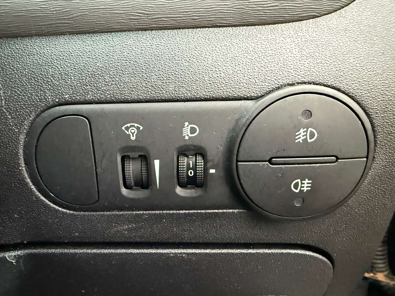 Used Hyundai i10 2011 for sale - 76478917: Photo 42