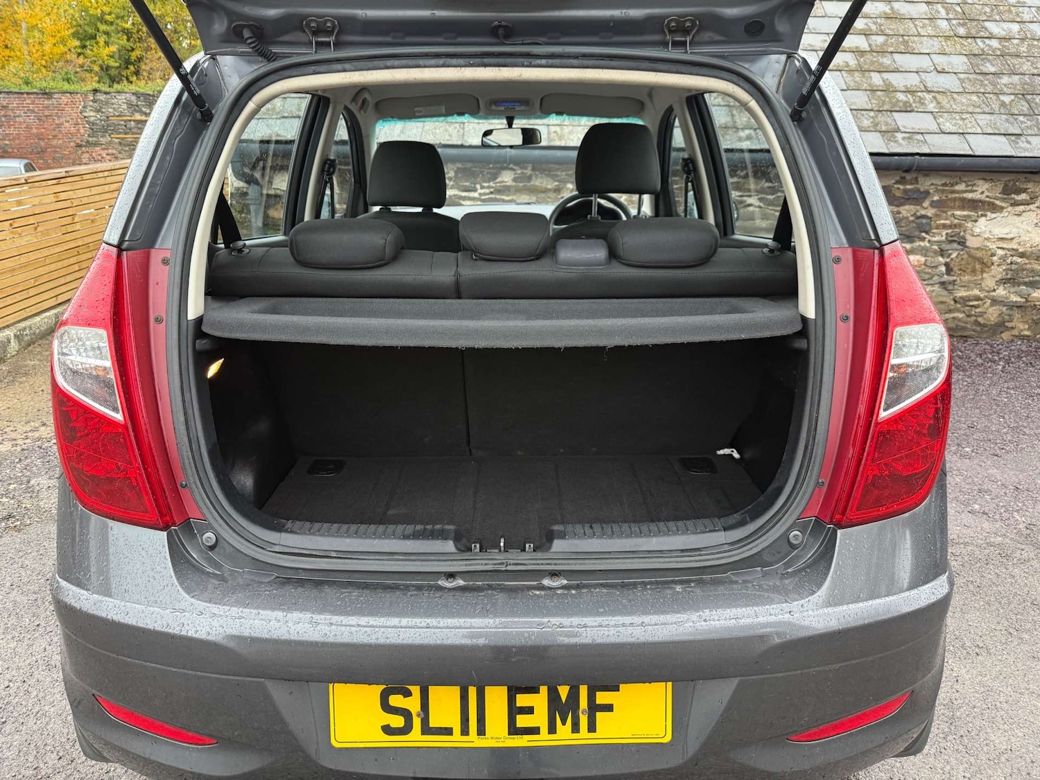 Used Hyundai i10 2011 for sale - 76478917: Photo 43