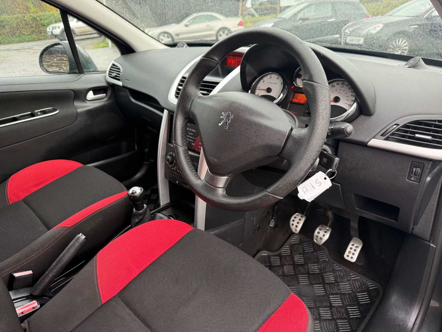 Used Peugeot 207 2012 for sale - 76882889: Photo 12