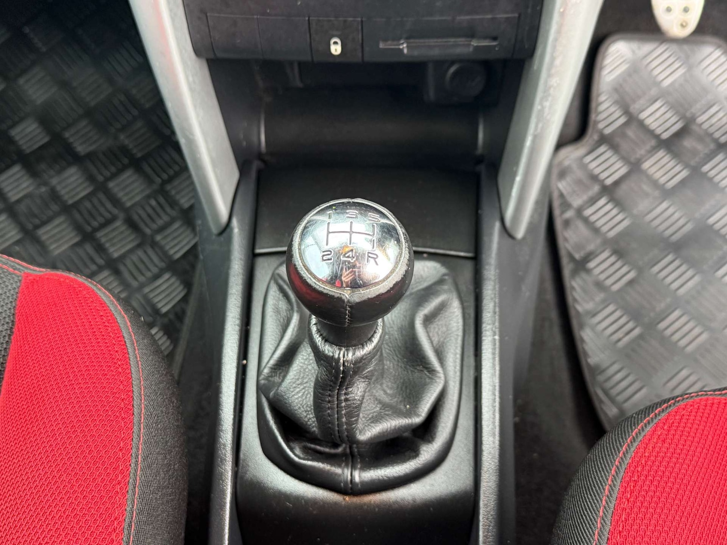 Used Peugeot 207 2012 for sale - 76882889: Photo 39