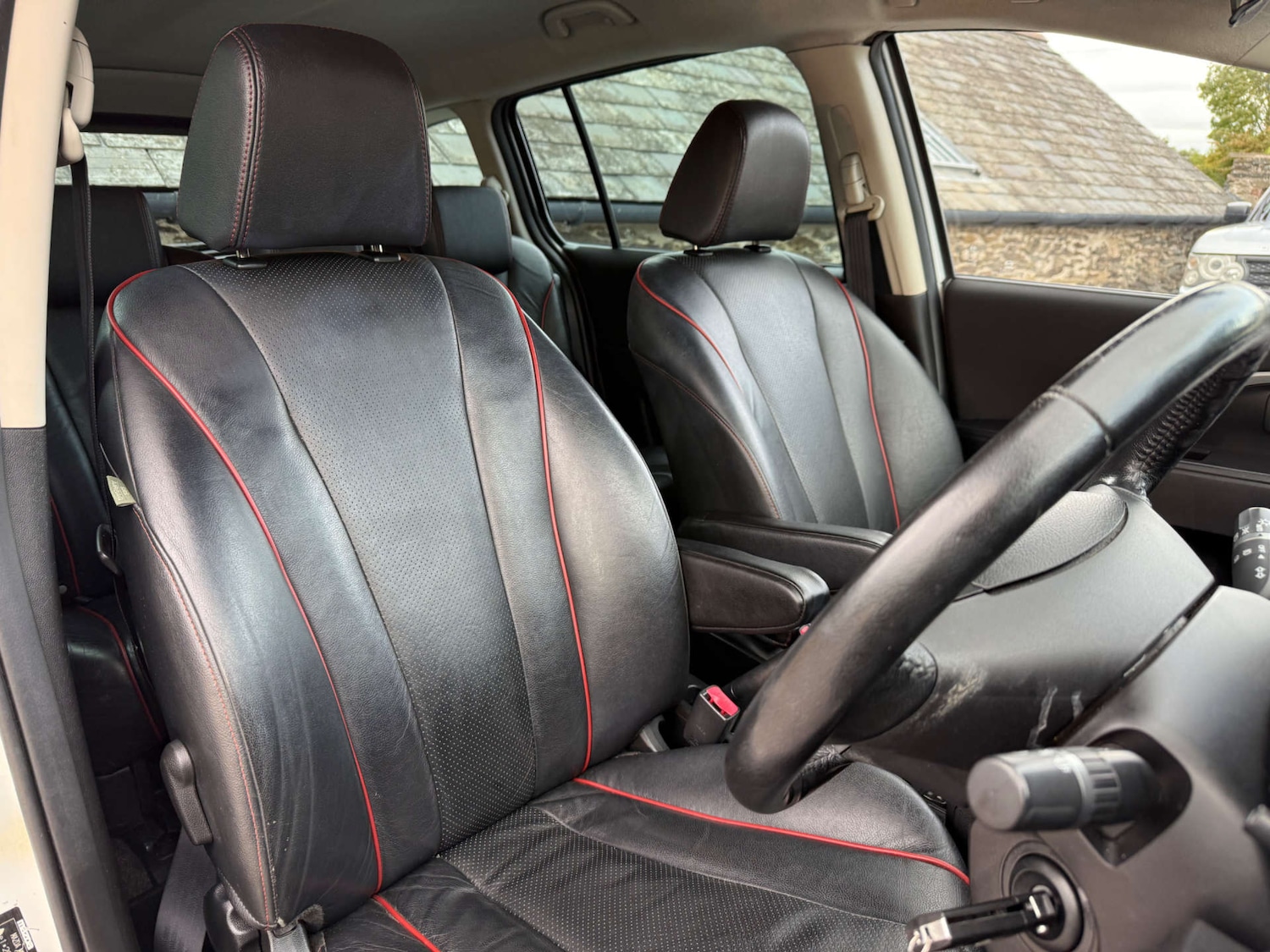 Used Mazda Mazda5 2011 for sale - 76878094: Photo 16