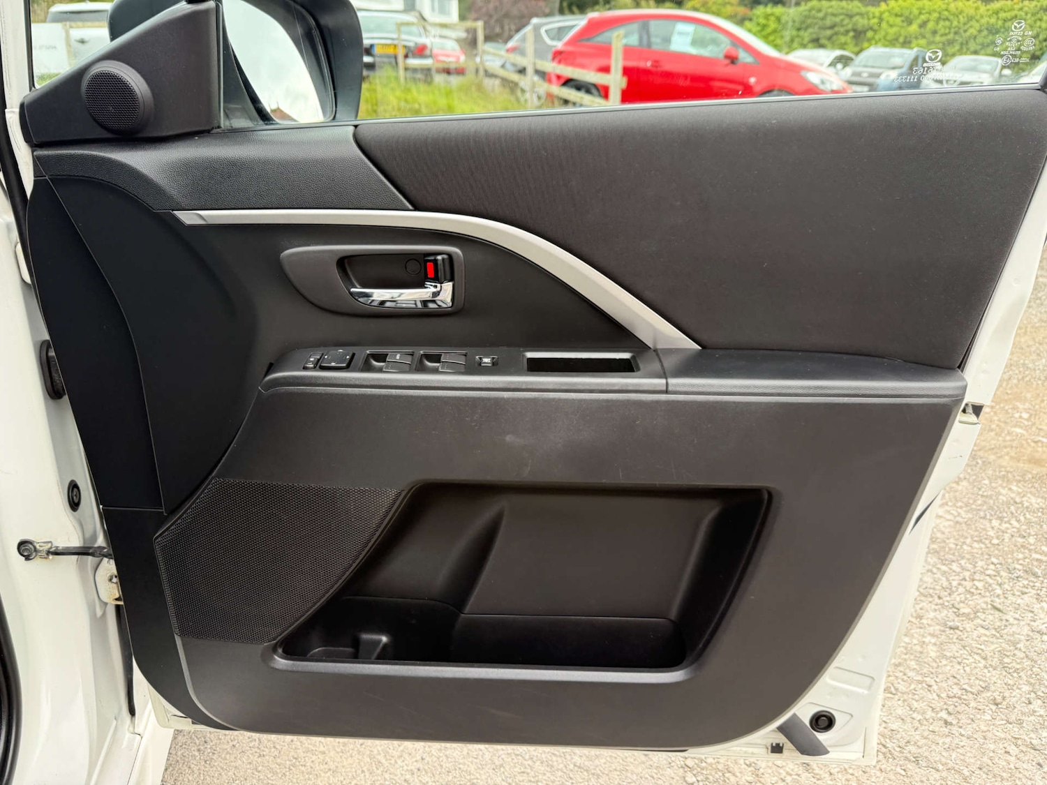 Used Mazda Mazda5 2011 for sale - 76878094: Photo 18