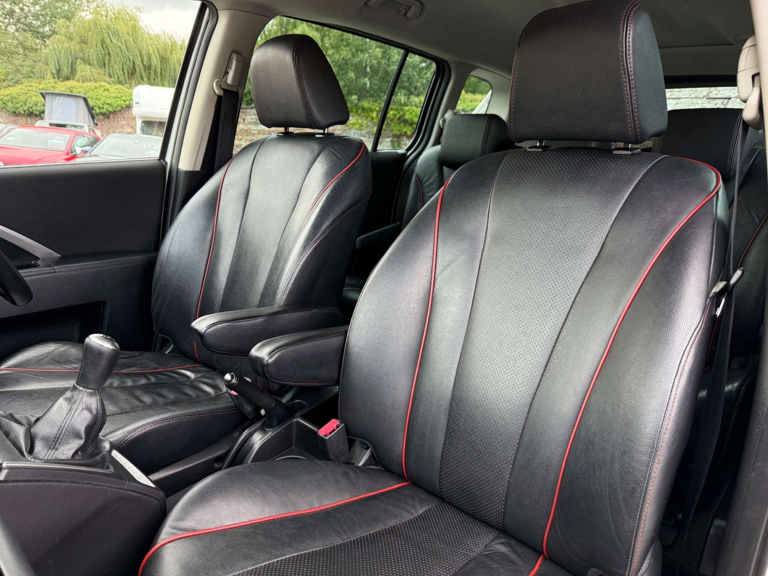 Used Mazda Mazda5 2011 for sale - 76878094: Photo 24