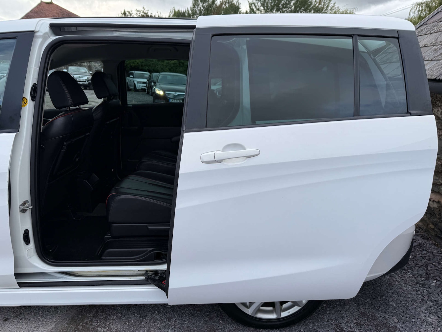 Used Mazda Mazda5 2011 for sale - 76878094: Photo 27