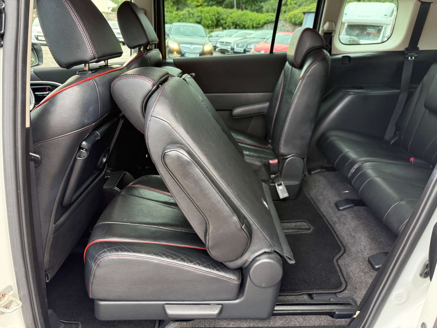 Used Mazda Mazda5 2011 for sale - 76878094: Photo 32