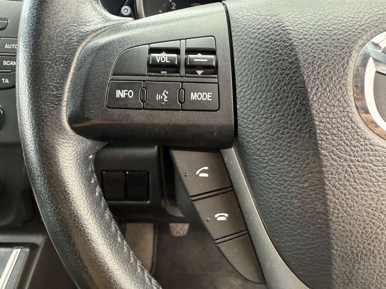 Used Mazda Mazda5 2011 for sale - 76878094: Photo 44