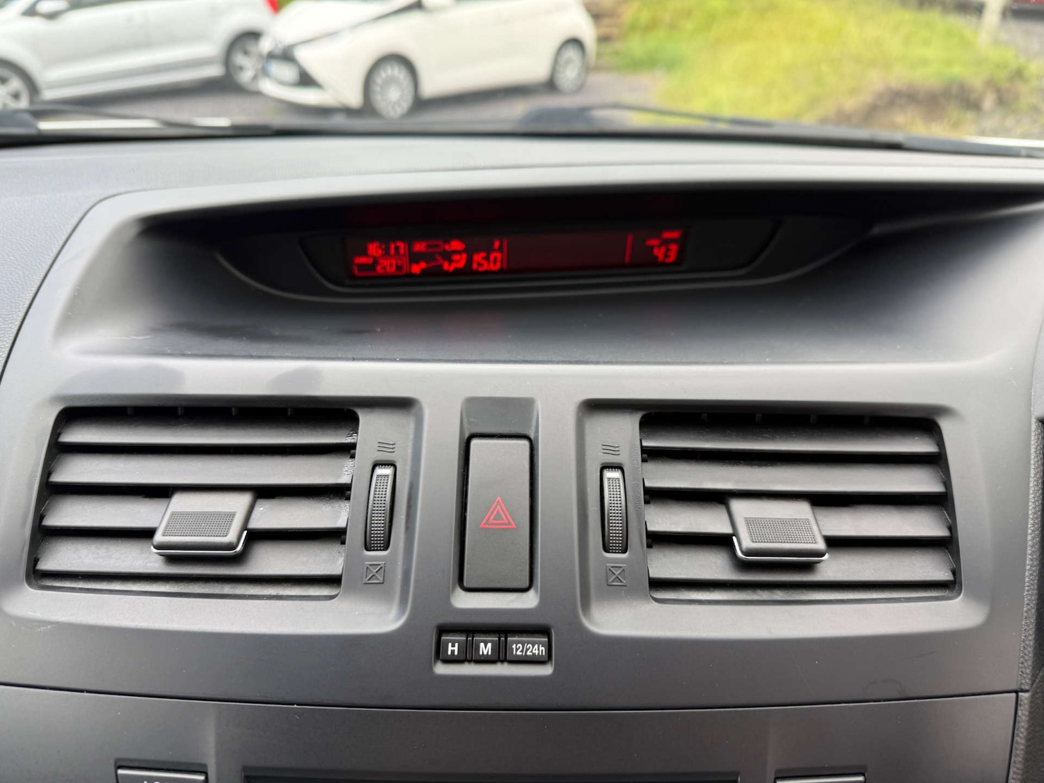 Used Mazda Mazda5 2011 for sale - 76878094: Photo 48