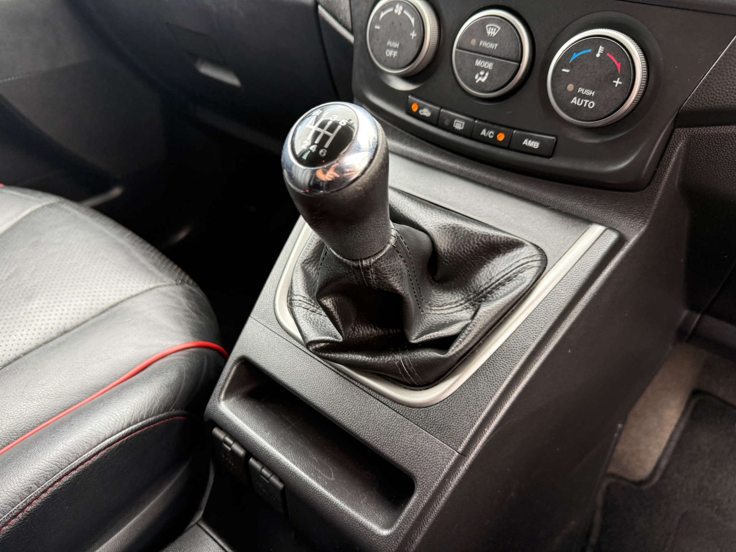 Used Mazda Mazda5 2011 for sale - 76878094: Photo 52