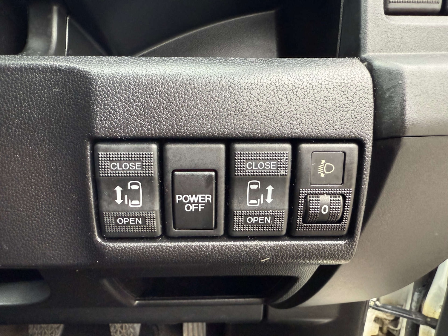 Used Mazda Mazda5 2011 for sale - 76878094: Photo 56