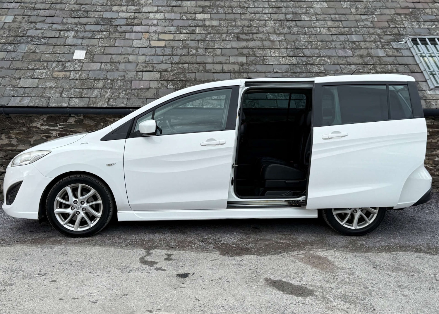 Used Mazda Mazda5 2011 for sale - 76878094: Photo 7