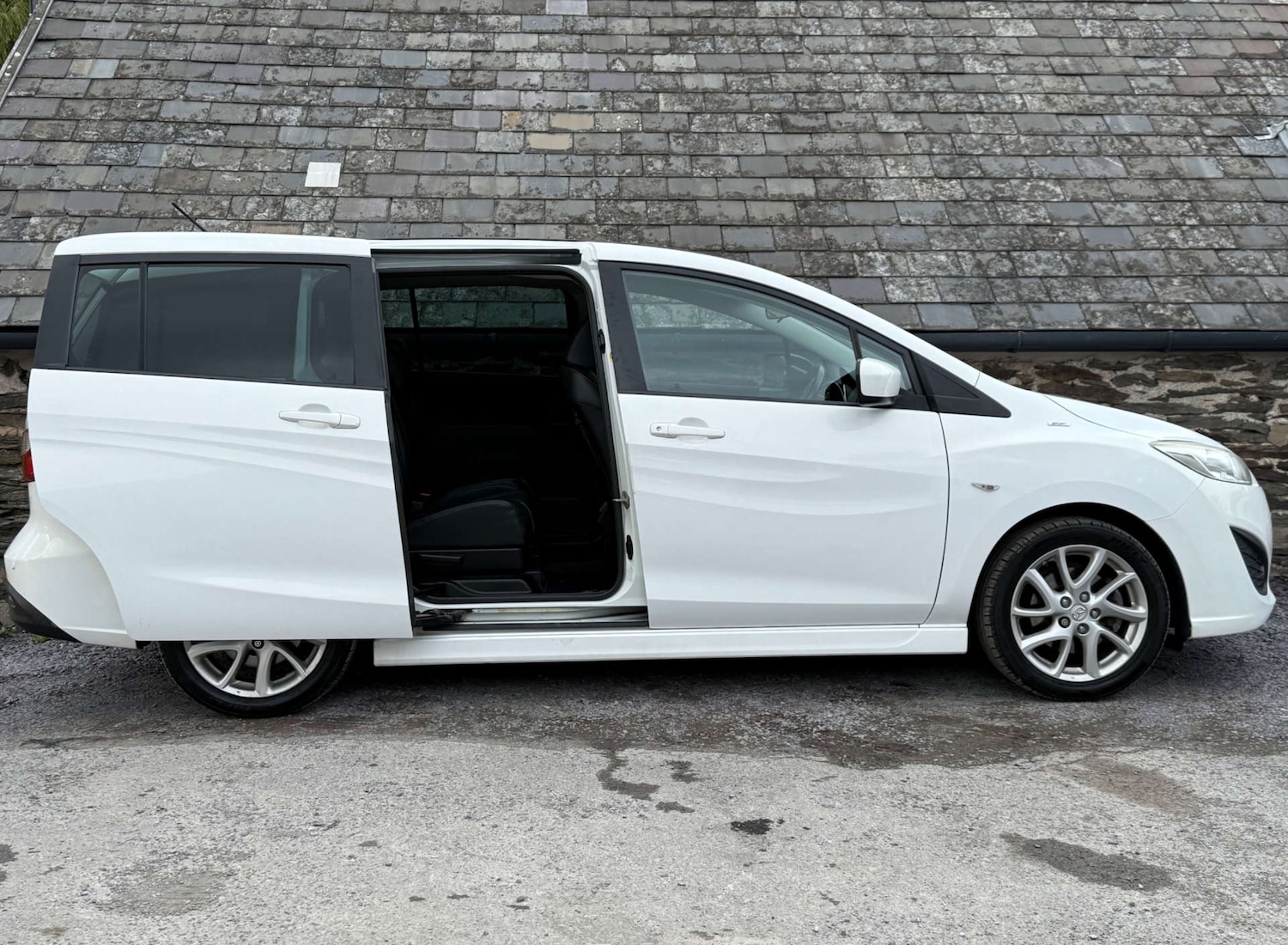 Used Mazda Mazda5 2011 for sale - 76878094: Photo 9