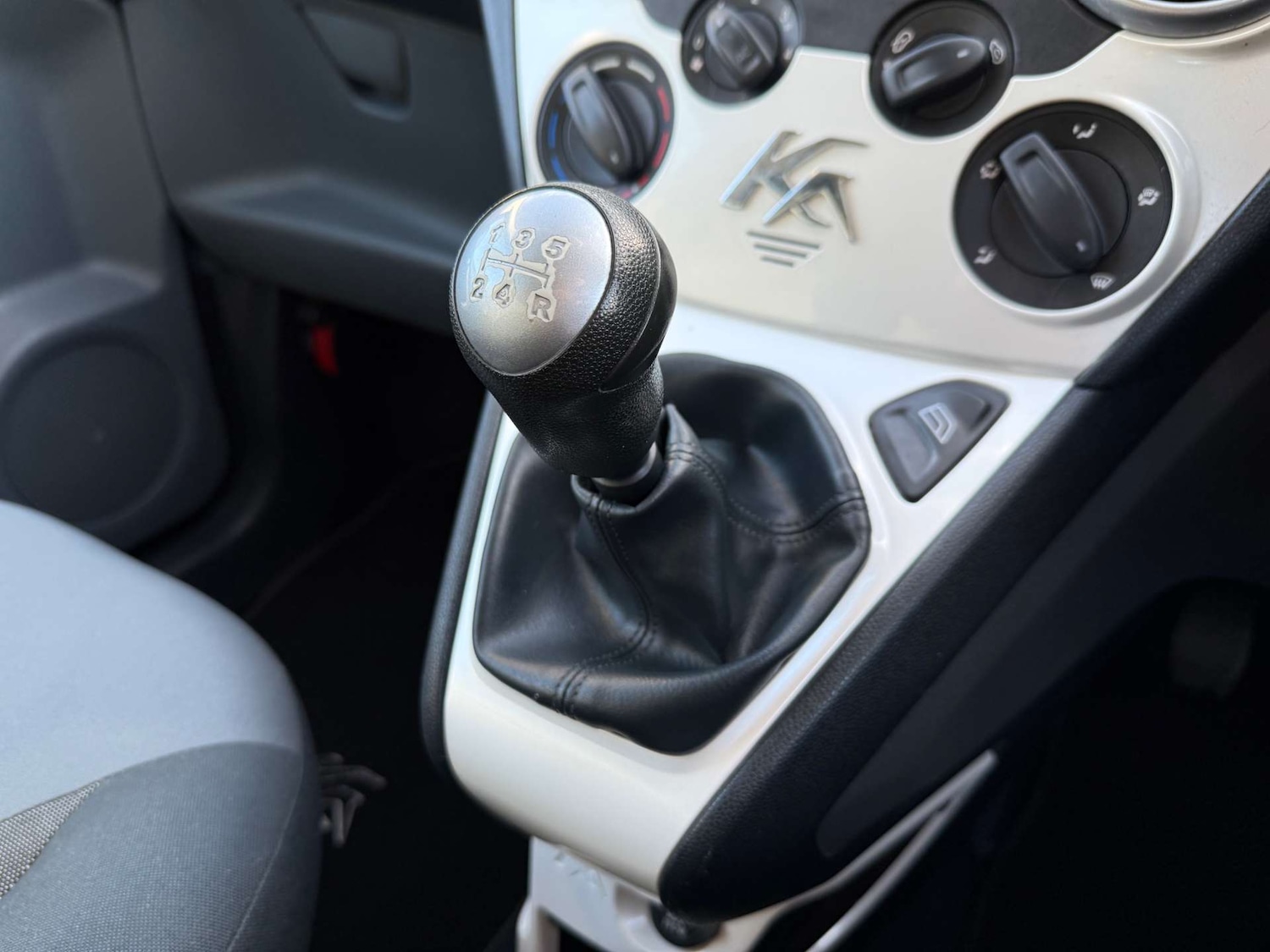 Used Ford Ka 2014 for sale - 76882891: Photo 35