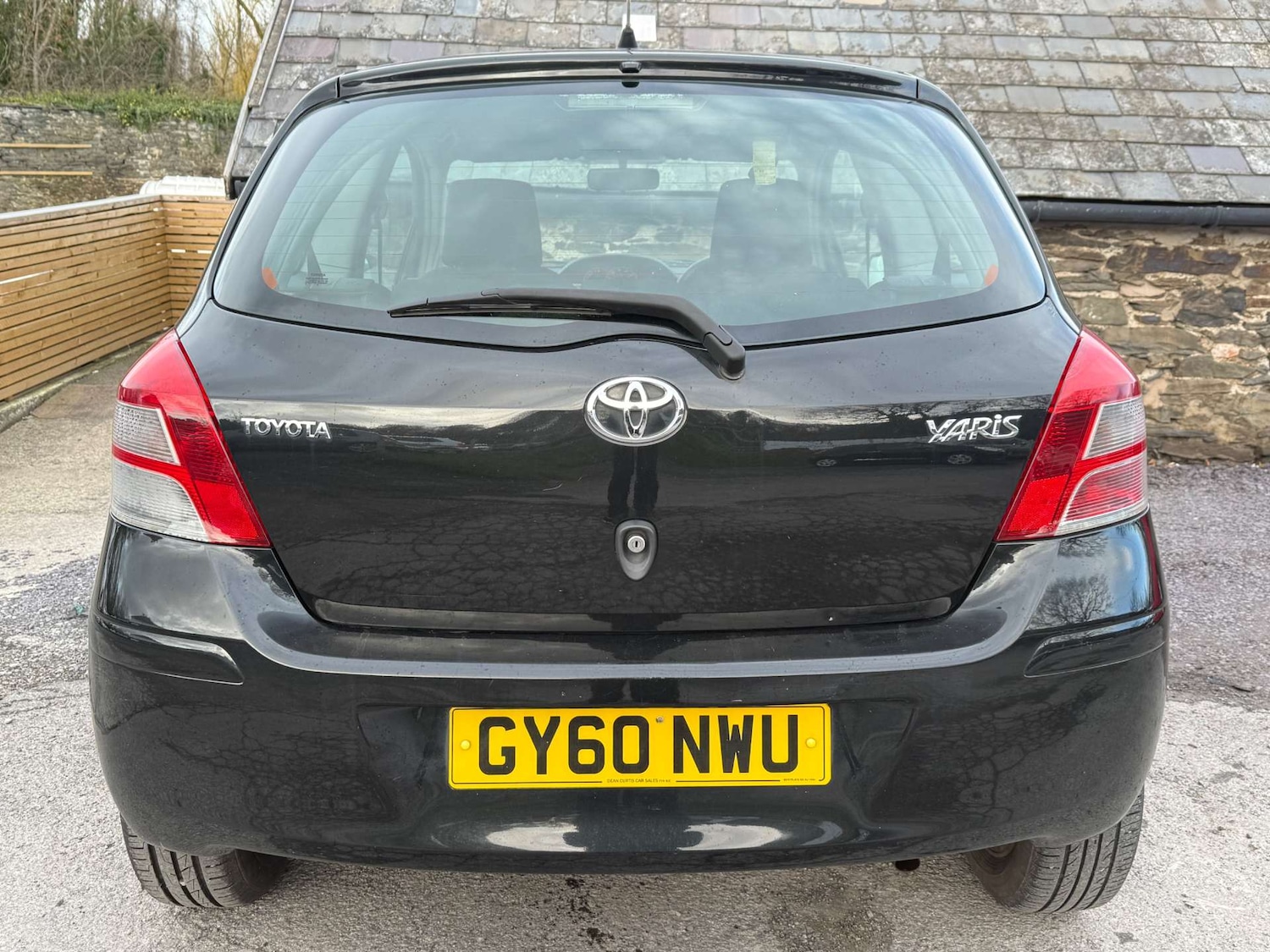 Used Toyota Yaris 2010 for sale - 76905260: Photo 11