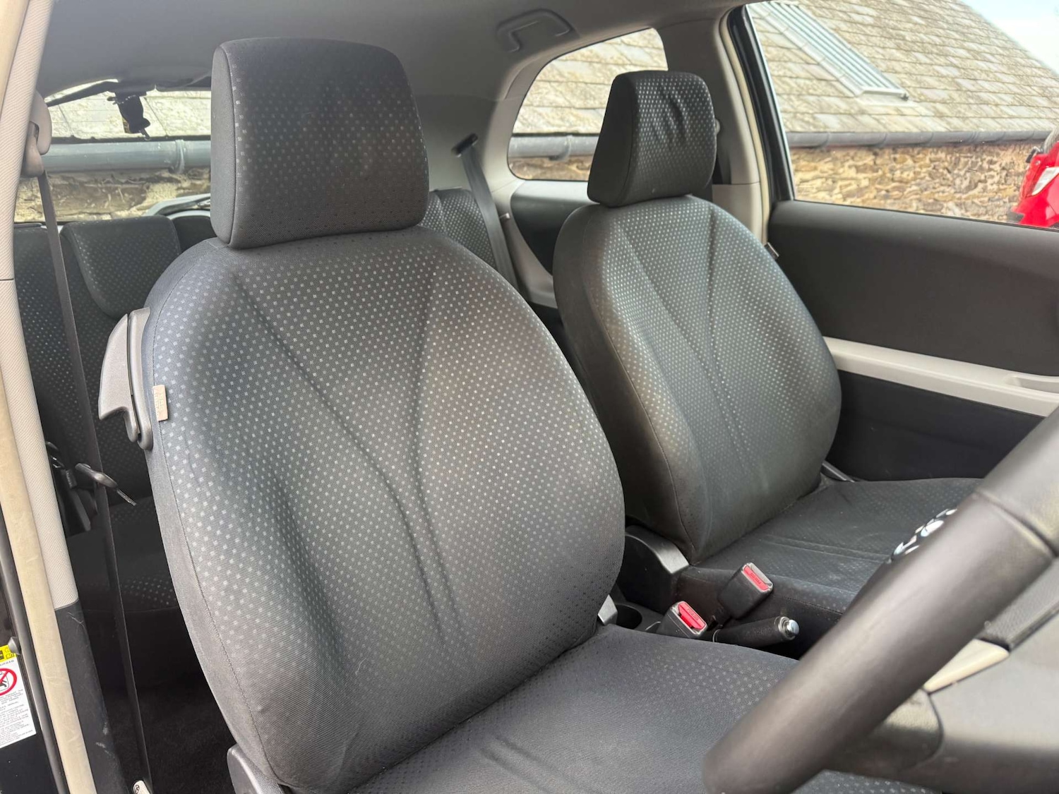 Used Toyota Yaris 2010 for sale - 76905260: Photo 13