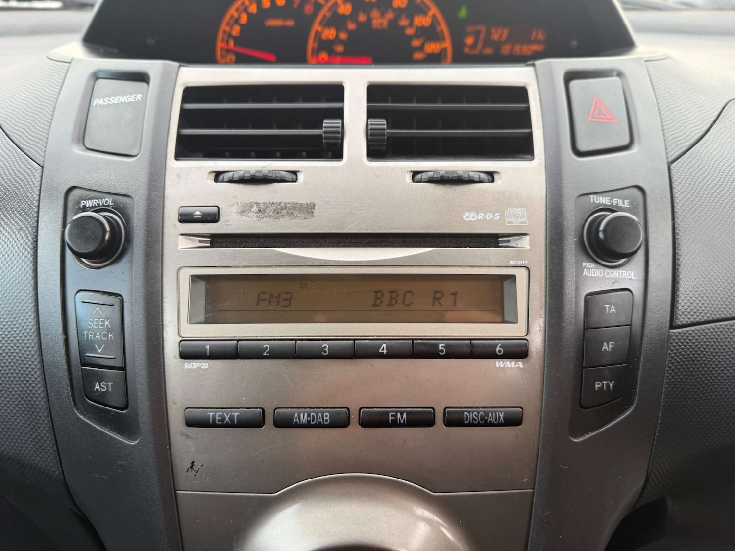 Used Toyota Yaris 2010 for sale - 76905260: Photo 34