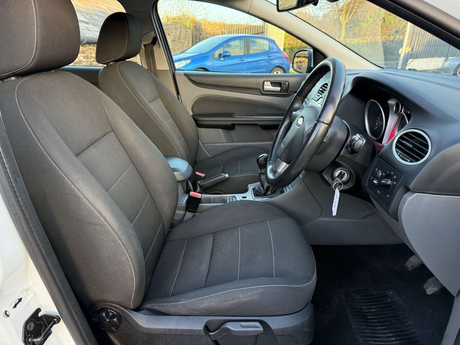 Used Ford Focus 2010 for sale - 76884372: Photo 14