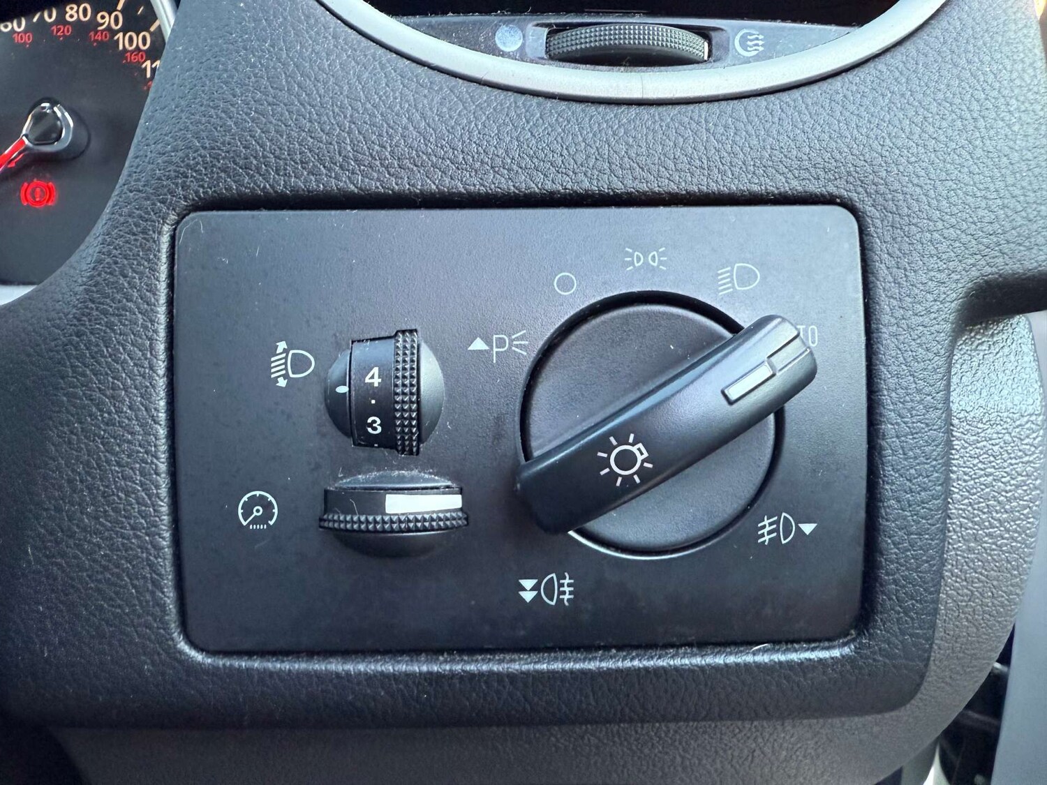 Used Ford Focus 2010 for sale - 76884372: Photo 49