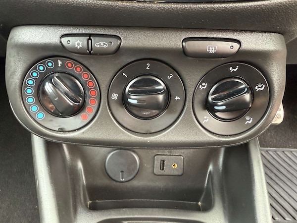 Used Vauxhall Corsa 2015 for sale - 76278311: Photo 42