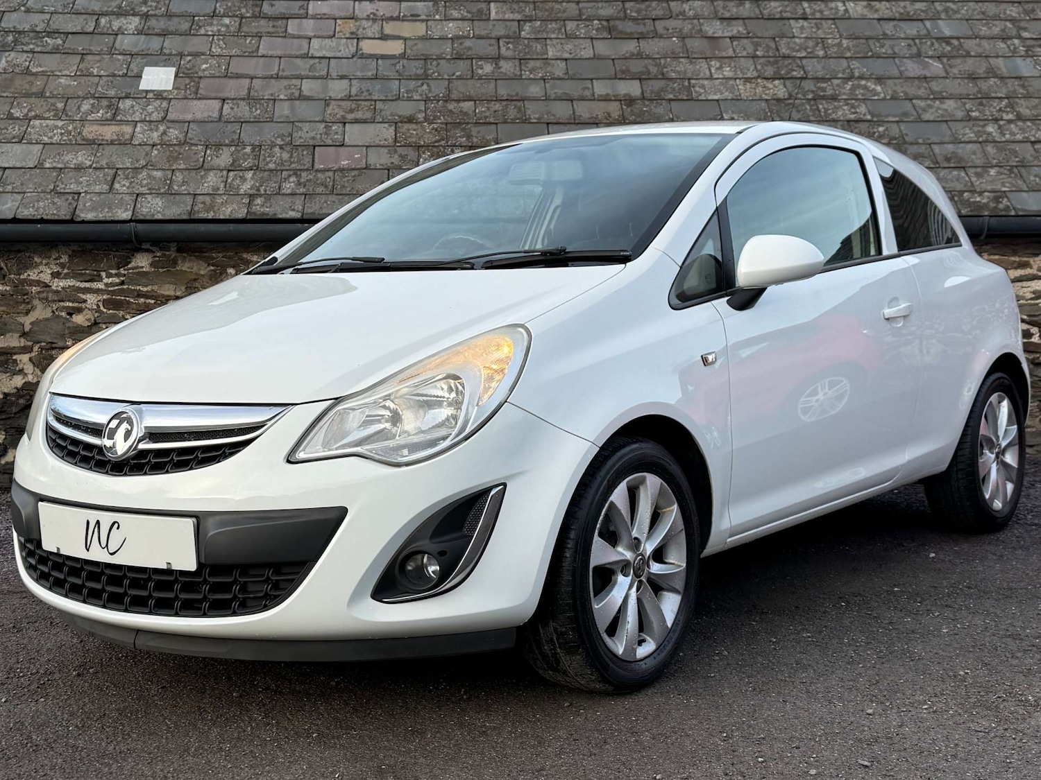 Used Vauxhall Corsa 2012 for sale - 76921274: Photo 2
