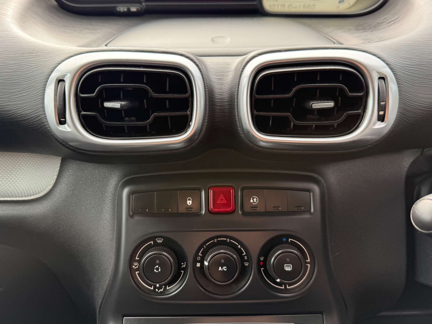 Used Citroen C3 Picasso 2010 for sale - 75995212: Photo 35
