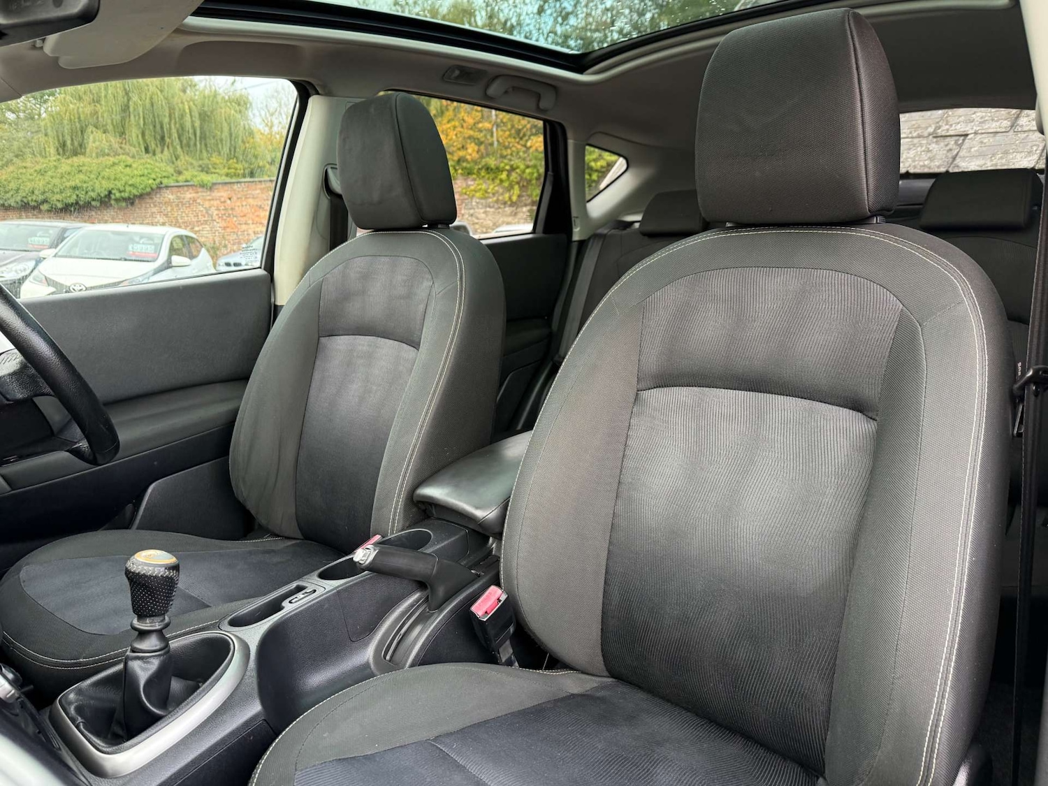 Used Nissan Qashqai 2012 for sale - 76382737: Photo 21