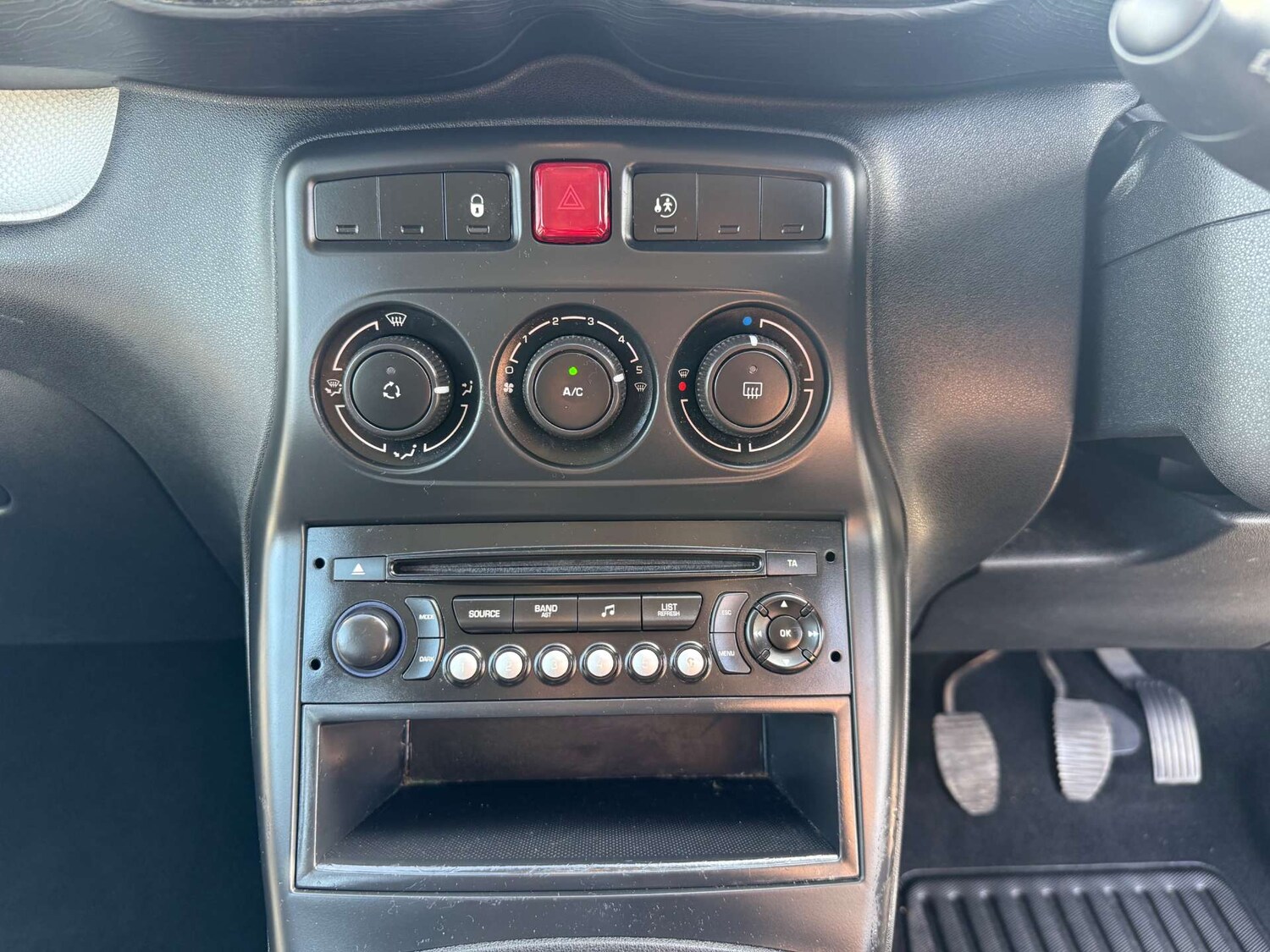 Used Citroen C3 Picasso 2012 for sale - 78152432: Photo 38