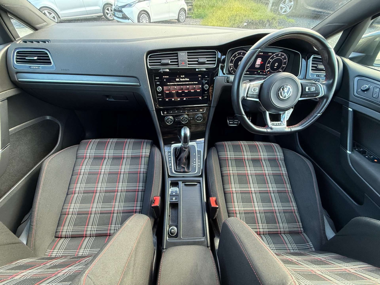 Used Volkswagen Golf 2018 for sale - 76600594: Photo 31