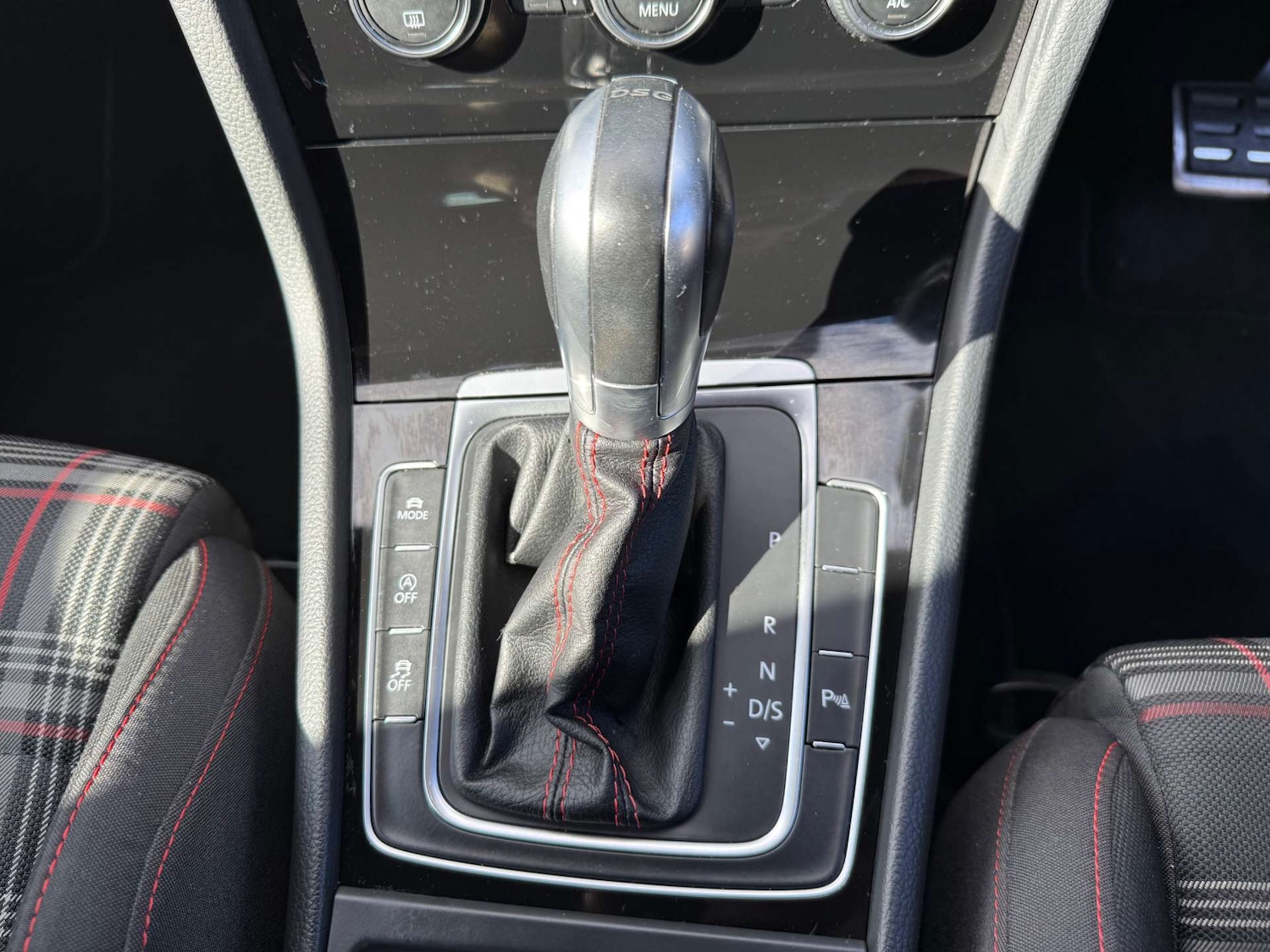 Used Volkswagen Golf 2018 for sale - 76600594: Photo 61