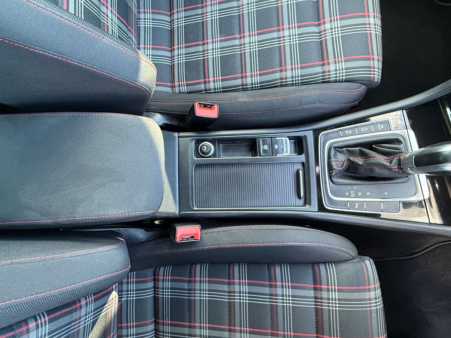 Used Volkswagen Golf 2018 for sale - 76600594: Photo 68